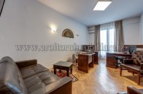 ULTRACENTRAL – Vanzare apartament 2 camere. Locuinta sau birou.