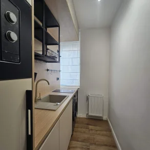 Apartament cu 2 camere de închiriat – Universitate | Central | Mobilat complet | Imobil cu centrală proprie!