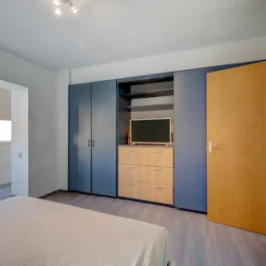 Bdul DECEBAL – Vanzare apartament 4 camere –  93 mp !
