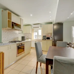 Bdul DECEBAL – Vanzare apartament 4 camere –  93 mp !