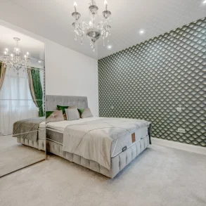 ARMENEASCA ! Vanzare apartament de 4 camere – mobilat si utilat !