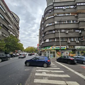 Cismigiu Parc /Sala Palatului-inchiriere apartament 2 camere! Centrala proprie !