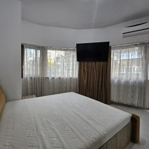 Cismigiu Parc /Sala Palatului-inchiriere apartament 2 camere! Centrala proprie !