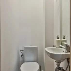 ARMENEASCA – Refugiu urban cu rafinament discret – garsonieră premium !