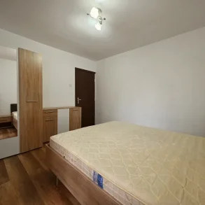 Giulesti – Apartament 2 camere decomandat –mobilat si utilat !