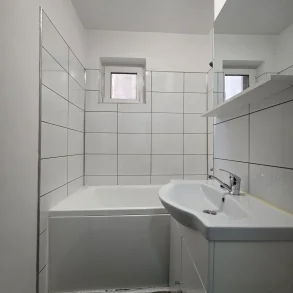 Giulesti – Apartament 2 camere decomandat –mobilat si utilat !