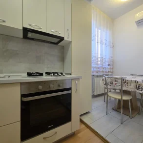 Metrou Universitate – apartament modern 2 camere ! Centrala Proprie !